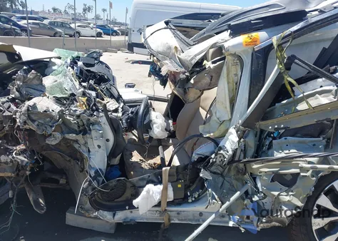 2016 Subaru Outback 2.5I Limited из США, поврежденный, VIN 4S4BSANC1G3229352